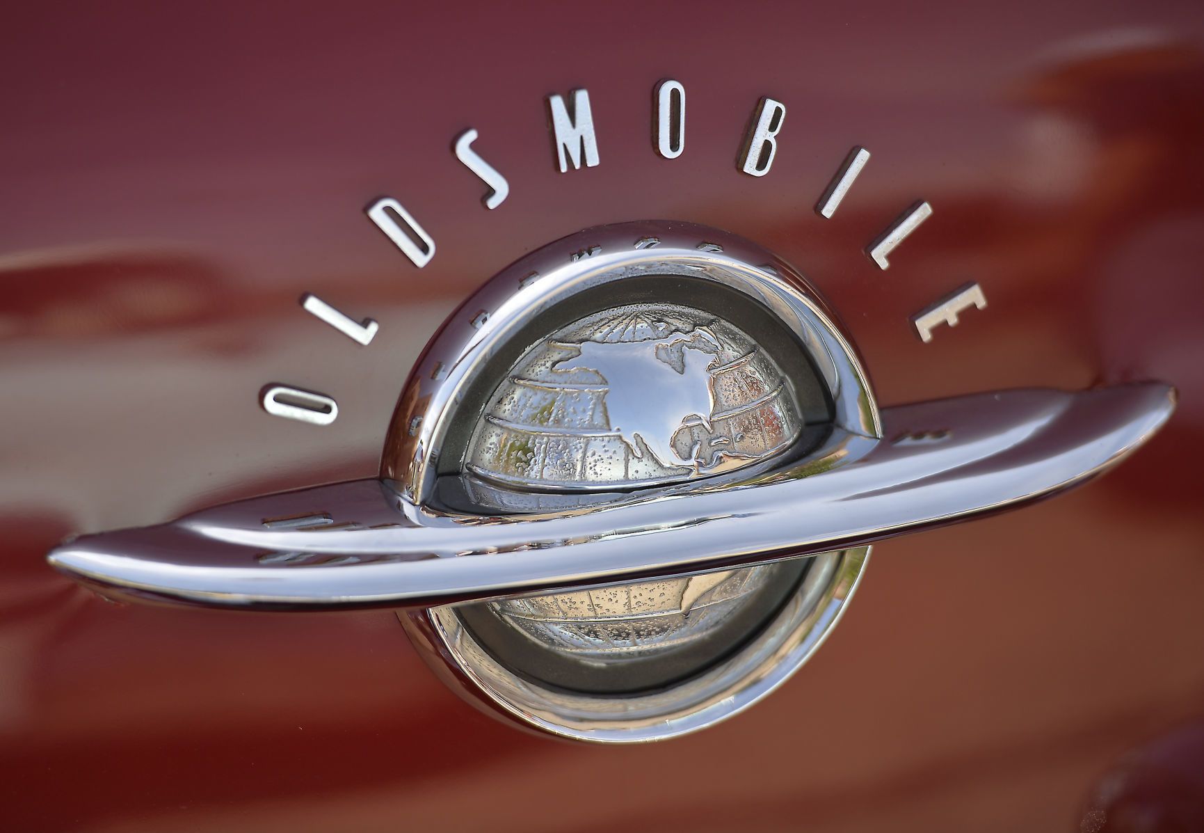 CLASSIC CRUISE IN CAR SHOW